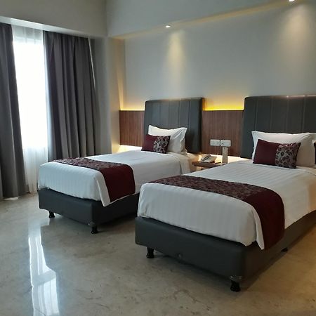 Demelia Hotel Makassar Eksteriør billede