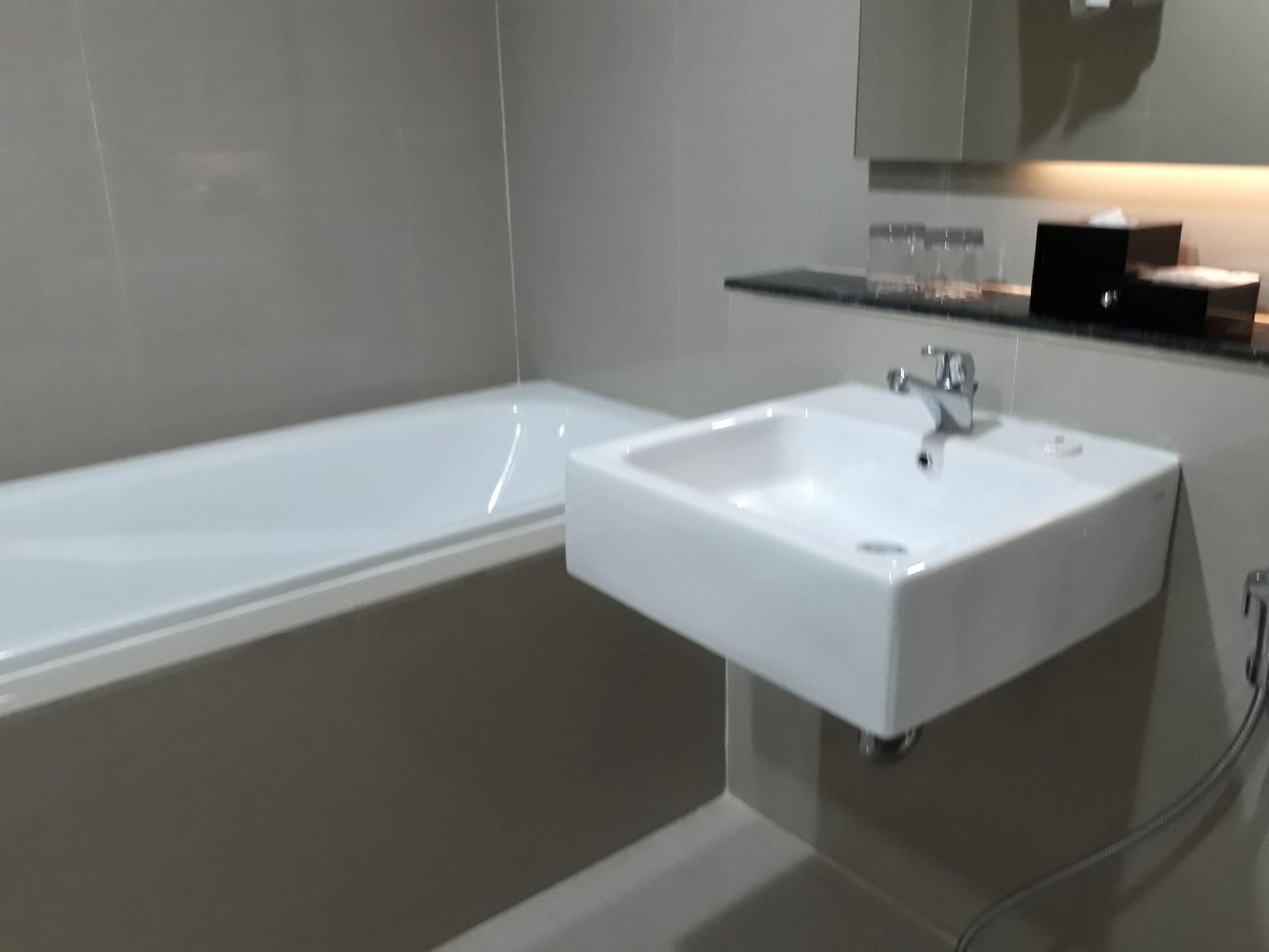 Demelia Hotel Makassar Eksteriør billede
