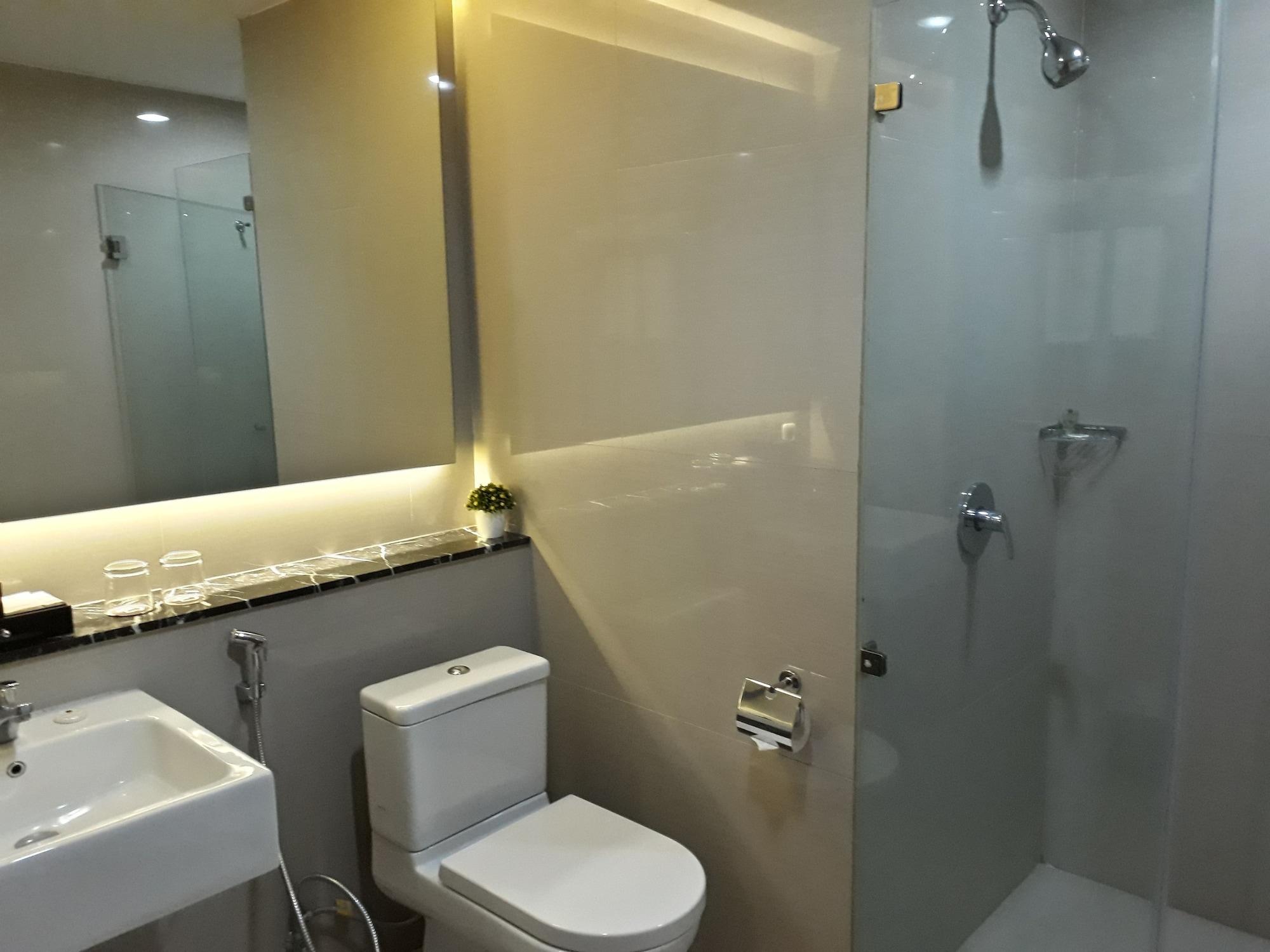 Demelia Hotel Makassar Eksteriør billede
