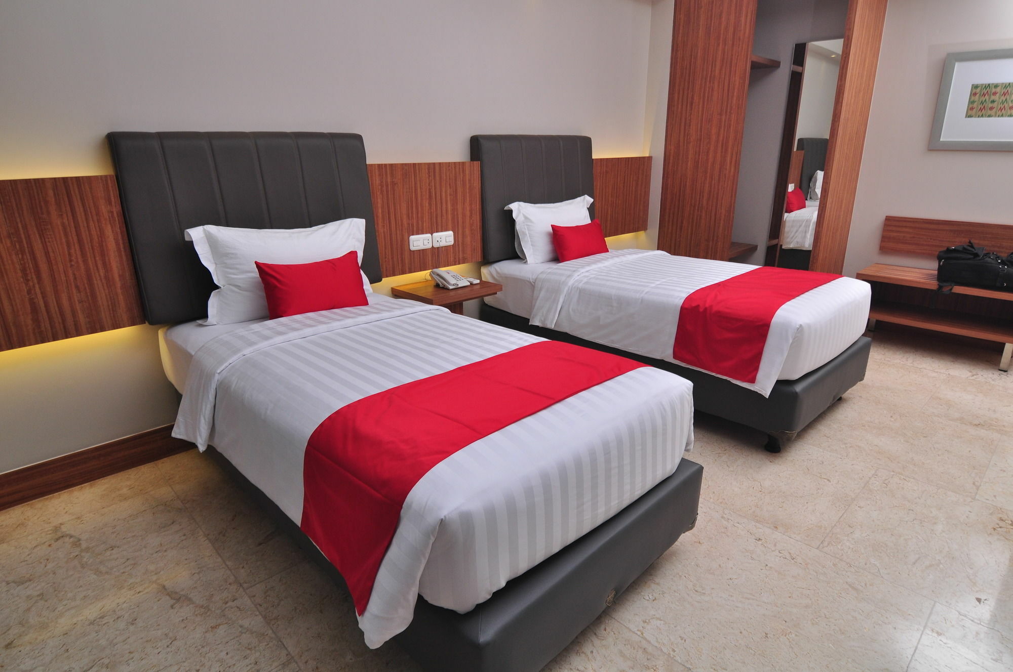 Demelia Hotel Makassar Eksteriør billede